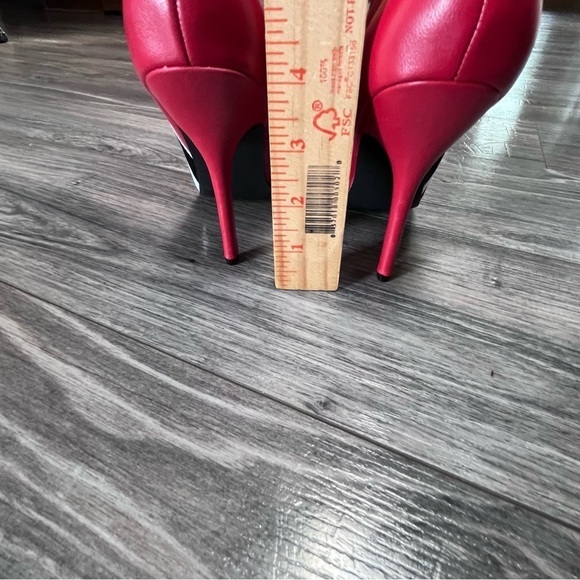 STEVE MADDEN KNOCK BOOTIES red stripe heels boots 6.5 marks on bottom see pics - Picture 16 of 16